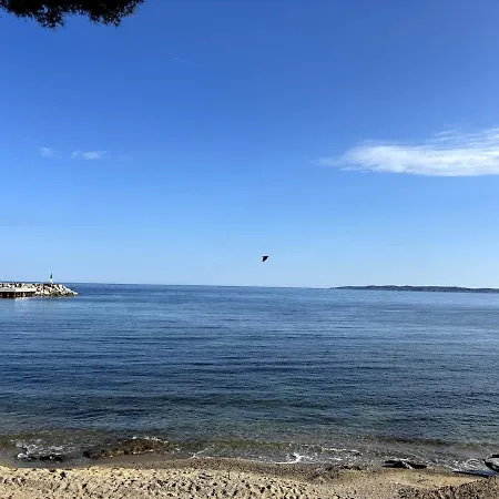 Peaceful With Sea And Hill View, Air-conditioned *